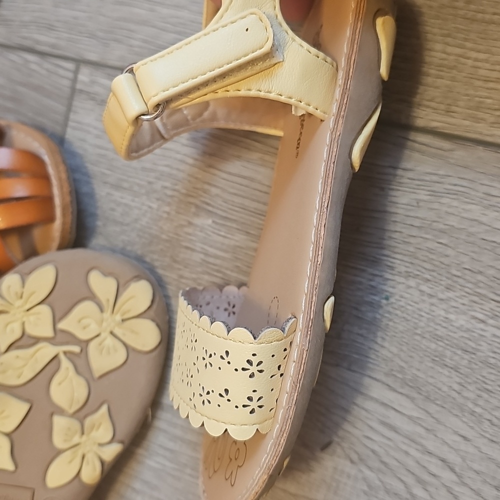 7 Pairs Kids Summer Sandals - Yellow, Tan, Pink Styles. Reef Waterproof Sandals - Picture 9 of 14
